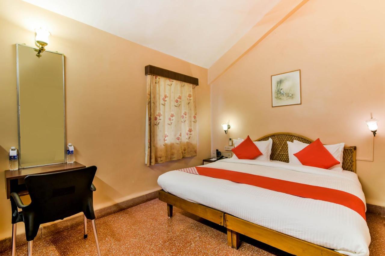 Oyo 807 Hotel Gopika International Гоа Екстер'єр фото
