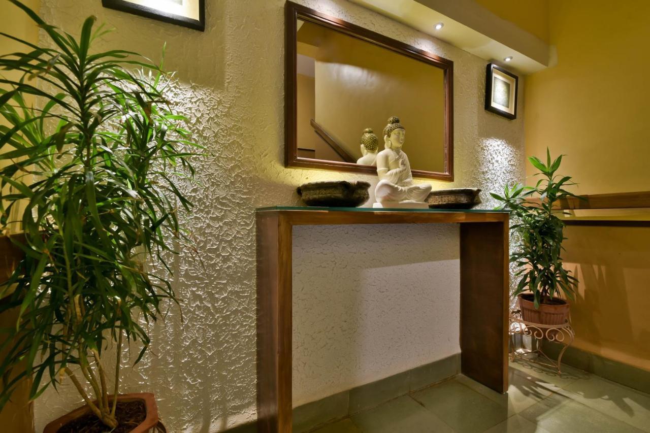 Oyo 807 Hotel Gopika International Гоа Екстер'єр фото