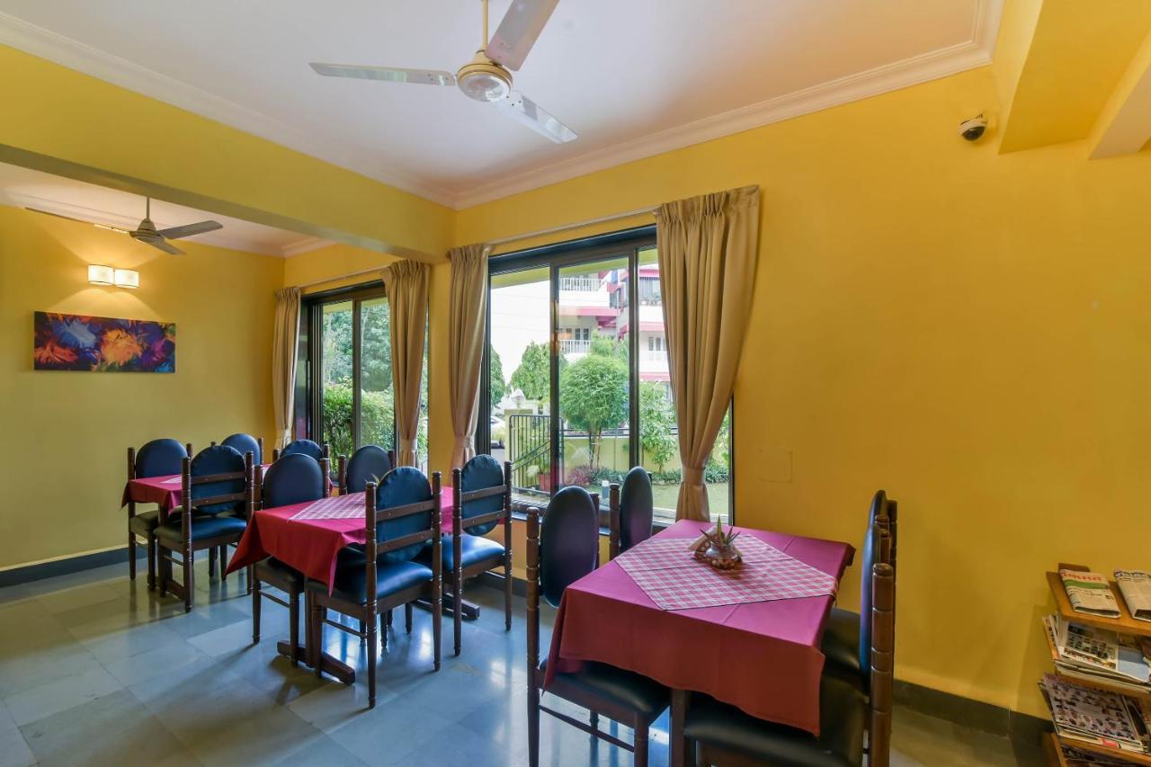 Oyo 807 Hotel Gopika International Гоа Екстер'єр фото