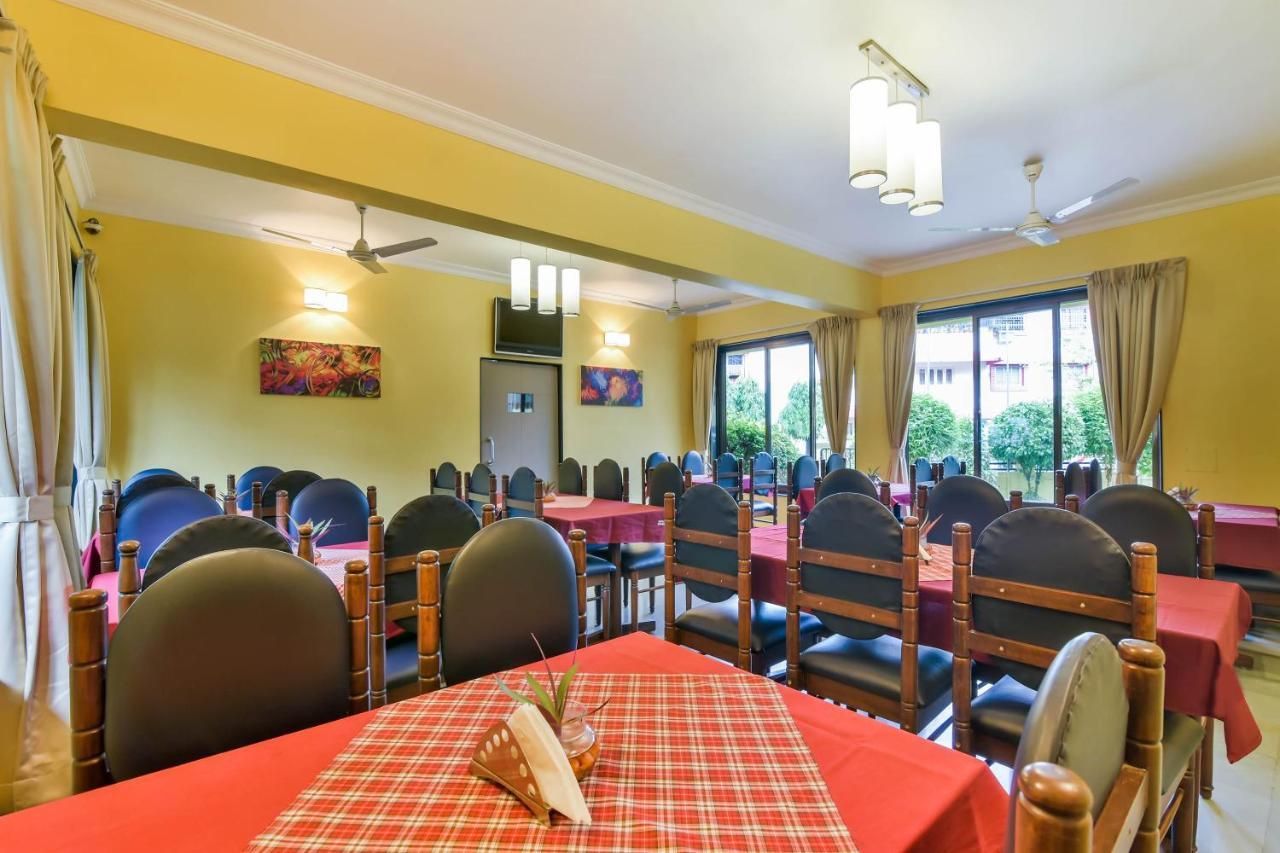 Oyo 807 Hotel Gopika International Гоа Екстер'єр фото