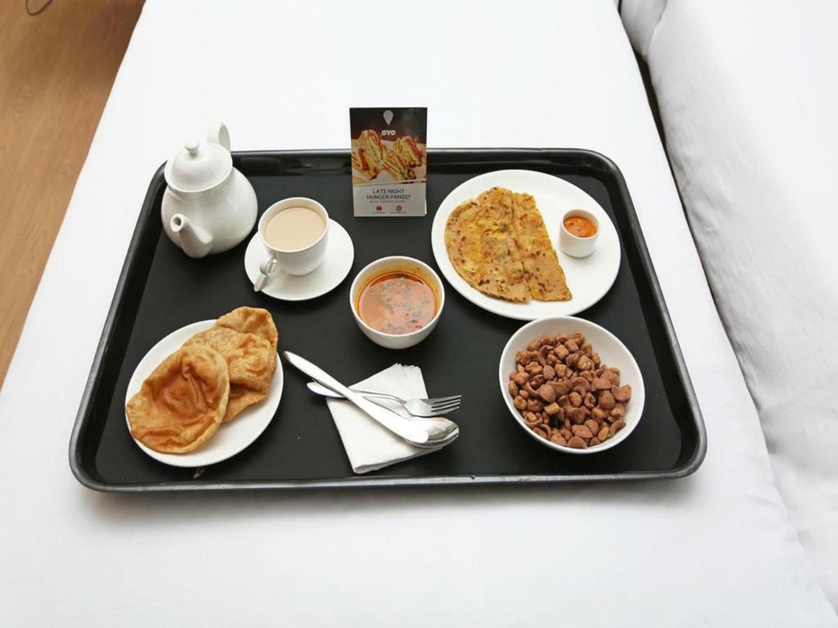 Oyo 807 Hotel Gopika International Гоа Екстер'єр фото
