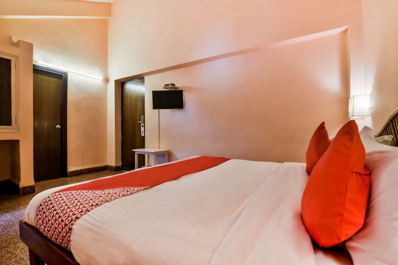 Oyo 807 Hotel Gopika International Гоа Екстер'єр фото