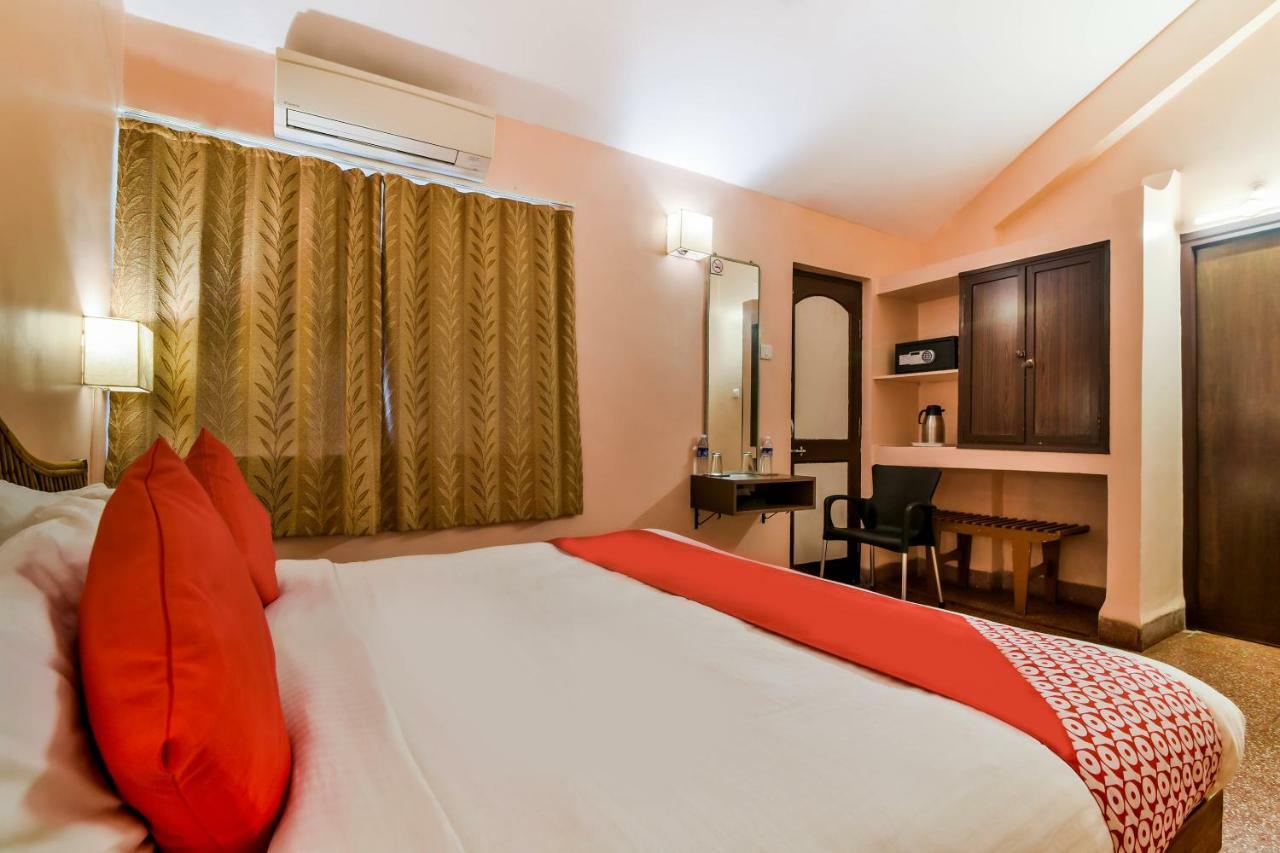 Oyo 807 Hotel Gopika International Гоа Екстер'єр фото