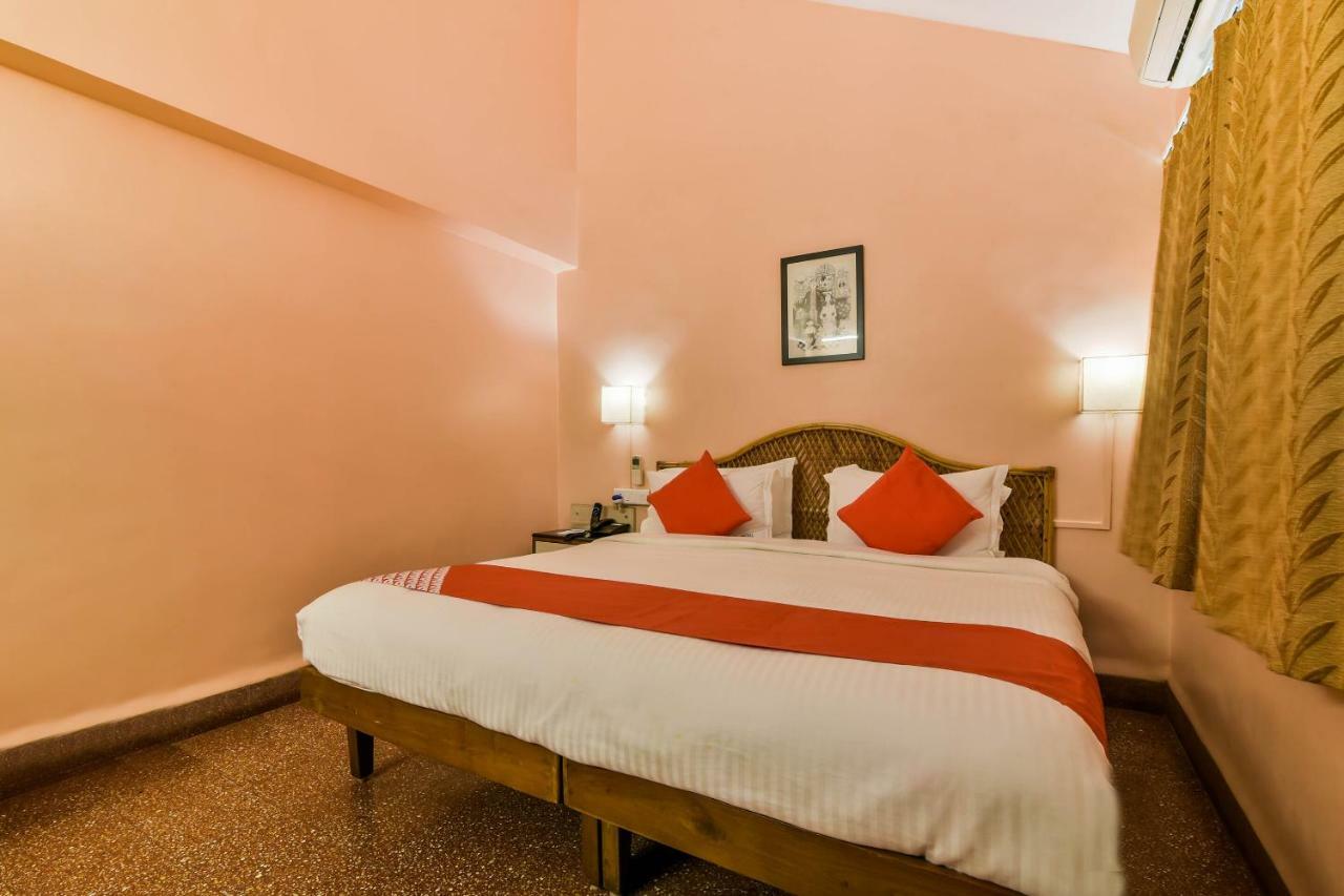 Oyo 807 Hotel Gopika International Гоа Екстер'єр фото